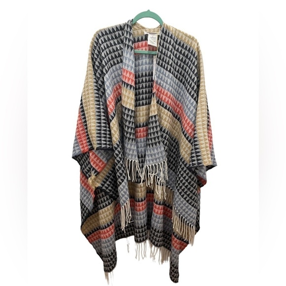 NWT Women’s BCBGeneration Striped Aztec Bohemian Print Wrap - Picture 1 of 8